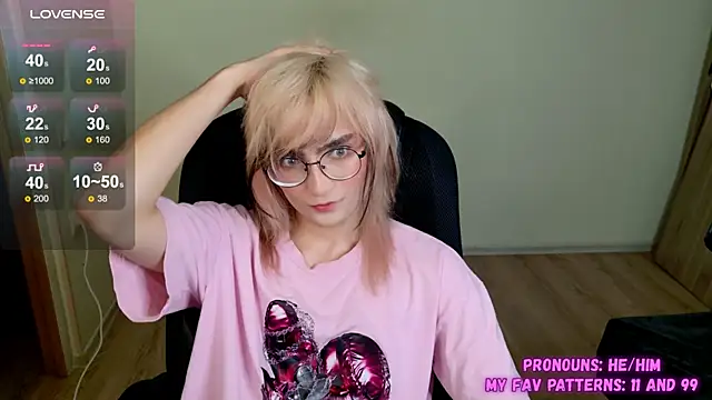Snapshot of CuteYukiKun chatting on 17, 9, 2025 CuteYukiKun online show from 17, 9, 2025