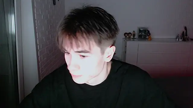 Snapshot of MarkusDean chatting on 5, 11, 2025 MarkusDean online show from 5, 11, 2025