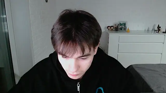 Snapshot of MarkusDean chatting on 9, 11, 2025 MarkusDean online show from 9, 11, 2025