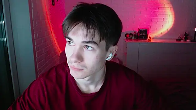 Snapshot of MarkusDean chatting on 9, 11, 2025 MarkusDean online show from 9, 11, 2025