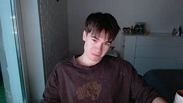 Snapshot of MarkusDean chatting on 14, 11, 2025 MarkusDean online show from 14, 11, 2025