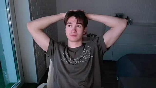 Snapshot of MarkusDean chatting on 27, 11, 2025 MarkusDean online show from 27, 11, 2025