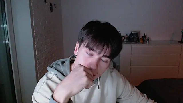 Snapshot of MarkusDean chatting on 28, 11, 2025 MarkusDean online show from 28, 11, 2025