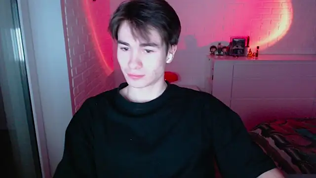 Snapshot of MarkusDean chatting on 17, 12, 2025 MarkusDean online show from 17, 12, 2025