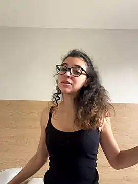 Snapshot of uniquerossie chatting on 7, 11, 2025 uniquerossie online show from 7, 11, 2025