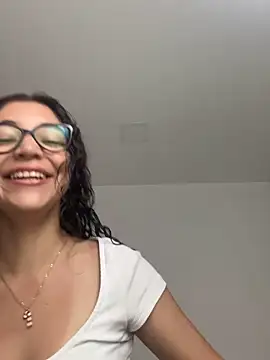 Snapshot of uniquerossie chatting on 14, 12, 2025 uniquerossie online show from 14, 12, 2025