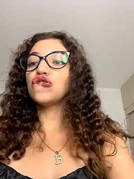 Snapshot of uniquerossie chatting on 22, 12, 2025 uniquerossie online show from 22, 12, 2025