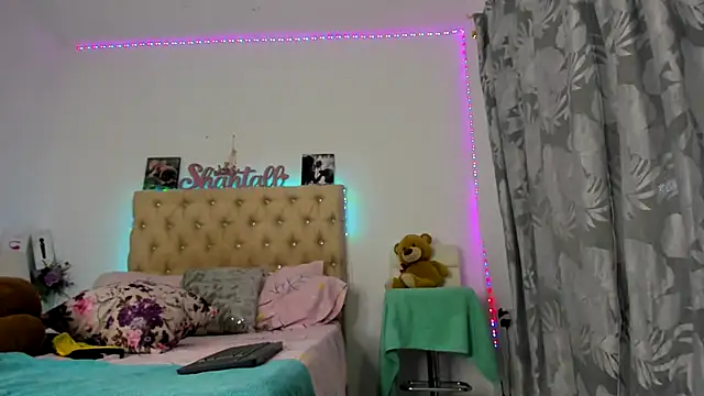 shantallhotxx online show from 7, 10, 2025