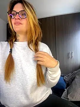 Val   online show from 20, 9, 2025