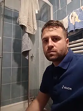 Snapshot of LucianM6 chatting on 18, 11, 2025 LucianM6 online show from 18, 11, 2025