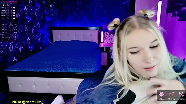 Snapshot of ShhhO_O chatting on 18, 12, 2025 ShhhO O online show from 18, 12, 2025