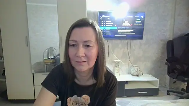 Snapshot of WindChristy chatting on 1, 2, 2025 WindChristy online show from 1, 2, 2025
