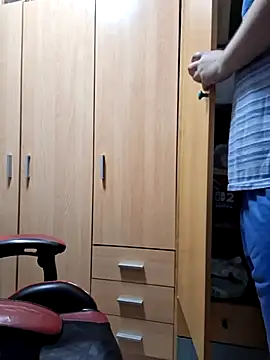 Snapshot of Javier_bear chatting on 2, 11, 2025 Javier bear online show from 2, 11, 2025