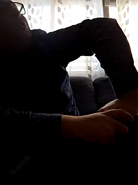 Snapshot of Javier_bear chatting on 11, 11, 2025 Javier bear online show from 11, 11, 2025