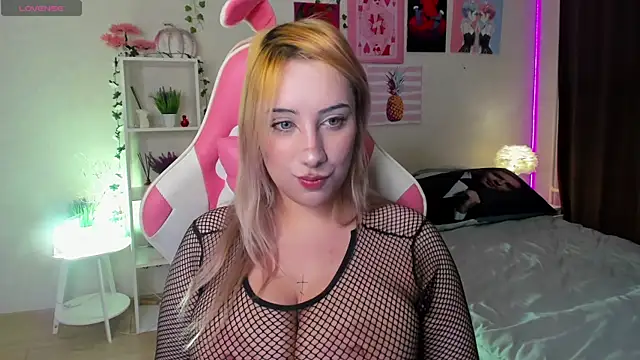 Snapshot of MoranaKit chatting on 15, 2, 2025 MoranaKit online show from 15, 2, 2025