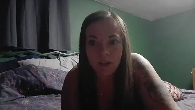 Snapshot of Glitt3rqueen341 chatting on 3, 10, 2025 Glitt3rqueen341 online show from 3, 10, 2025