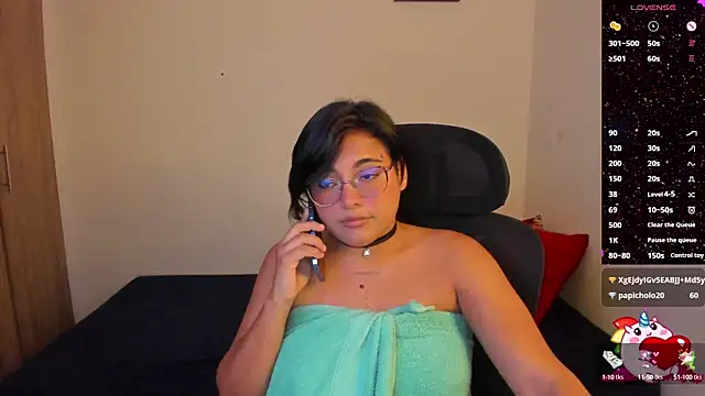 Snapshot of MonieLodge chatting on 24, 1, 2025 MonieLodge online show from 24, 1, 2025