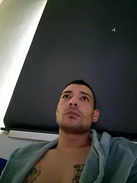 Snapshot of Zoltanioan26 chatting on 12, 1, 2026 Zoltanioan26 online show from 12, 1, 2026