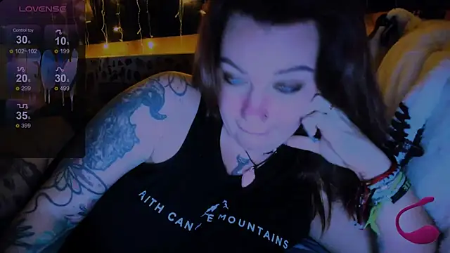 EllieOz online show from 12, 12, 2024