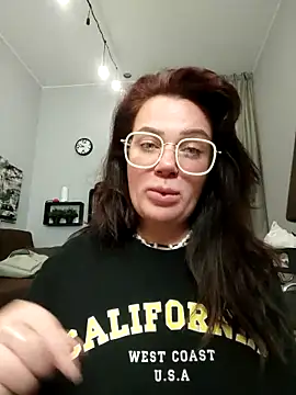 EllieOz online show from 30, 9, 2025