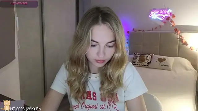 Snapshot of Miss_Aliannaa chatting on 5, 5, 2026 Miss Aliannaa online show from 5, 5, 2026