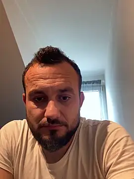 Snapshot of cosmin9000 chatting on 12, 10, 2025 cosmin9000 online show from 12, 10, 2025