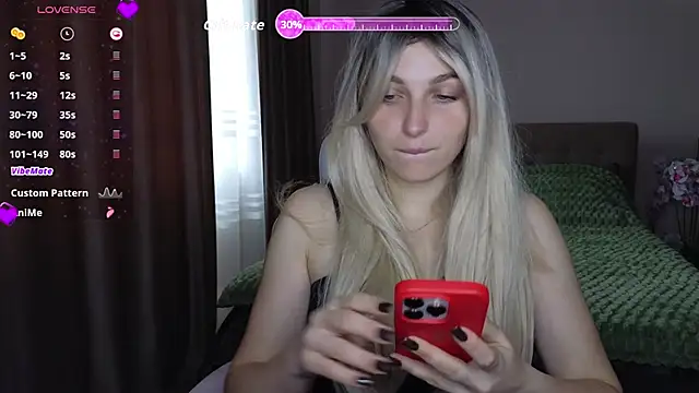 Snapshot of Yoda21 chatting on 9, 11, 2025 Yoda21 online show from 9, 11, 2025