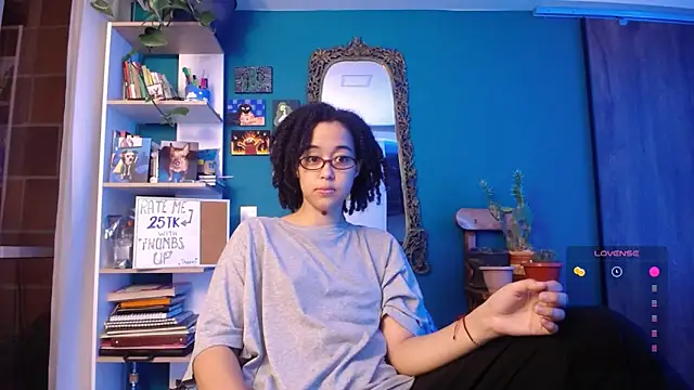 Snapshot of ela_0 chatting on 6, 11, 2025 ela 0 online show from 6, 11, 2025