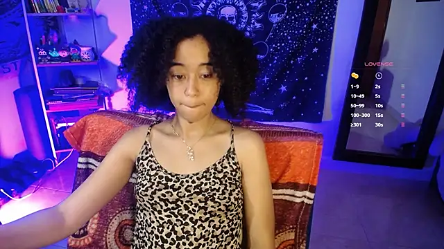 Snapshot of ela_0 chatting on 18, 5, 2026 ela 0 online show from 18, 5, 2026