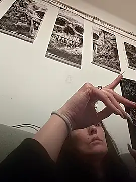 LauraBaby online show from 30, 3, 2026