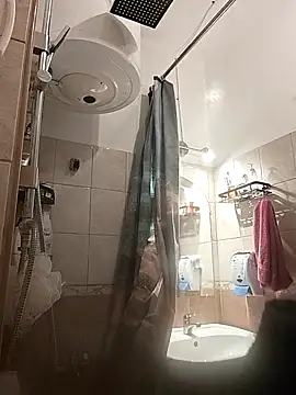 LauraBaby online show from 12, 4, 2026