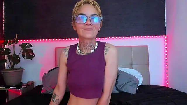 Snapshot of anaroman01 chatting on 18, 1, 2025 anaroman01 online show from 18, 1, 2025