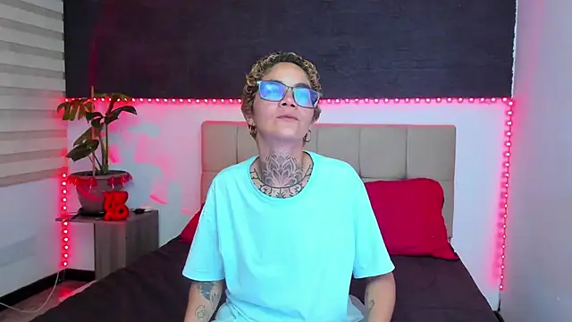 Snapshot of anaroman01 chatting on 22, 2, 2025 anaroman01 online show from 22, 2, 2025