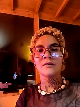 Snapshot of anaroman01 chatting on 21, 3, 2025 anaroman01 online show from 21, 3, 2025