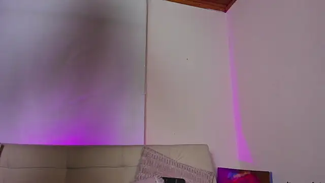 roselinedior online show from 16, 12, 2024