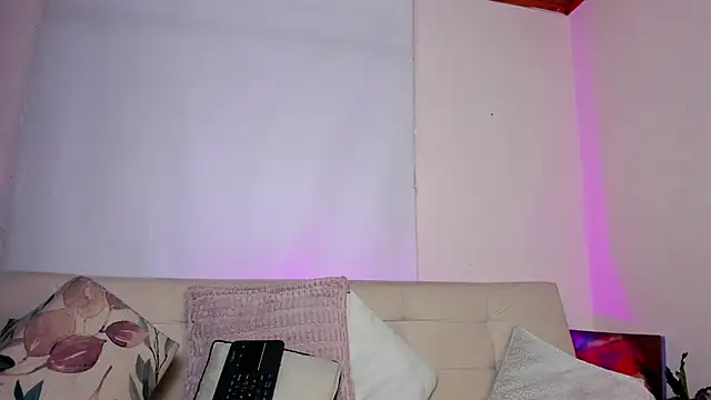 roselinedior online show from 17, 12, 2024