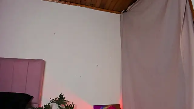 roselinedior online show from 26, 12, 2024