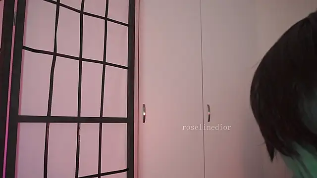 Snapshot of roselinedior chatting on 23, 4, 2026 roselinedior online show from 23, 4, 2026