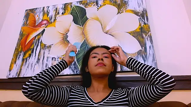 VeronicaRobles online show from 17, 11, 2025