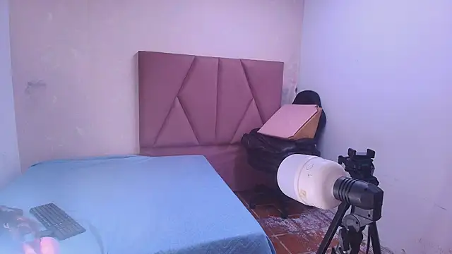 arl chloee online show from 10, 10, 2025