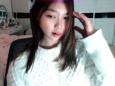 Snapshot of -Lucky_Girl chatting on 6, 12, 2024 -Lucky Girl online show from 6, 12, 2024