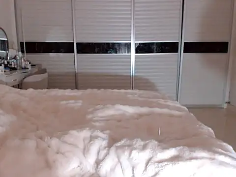 Snapshot of -Lucky_Girl chatting on 4, 1, 2025 -Lucky Girl online show from 4, 1, 2025