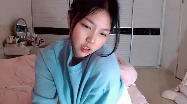 Snapshot of -Lucky_Girl chatting on 12, 1, 2025 -Lucky Girl online show from 12, 1, 2025