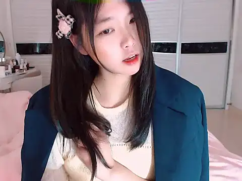Snapshot of -Lucky_Girl chatting on 2, 2, 2025 -Lucky Girl online show from 2, 2, 2025