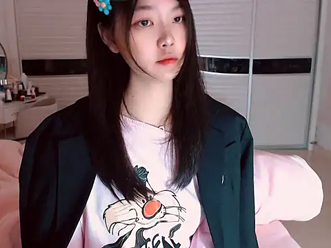 Snapshot of -Lucky_Girl chatting on 4, 2, 2025 -Lucky Girl online show from 4, 2, 2025