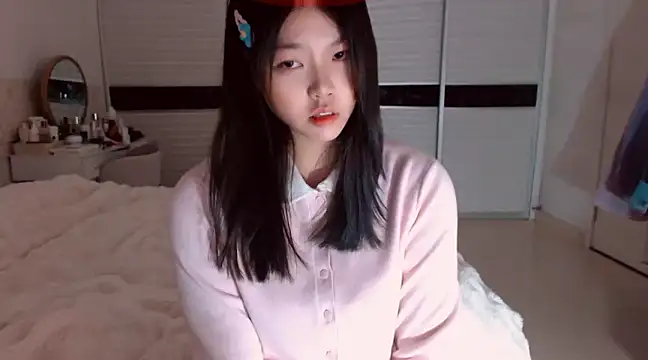 Snapshot of -Lucky_Girl chatting on 9, 2, 2025 -Lucky Girl online show from 9, 2, 2025