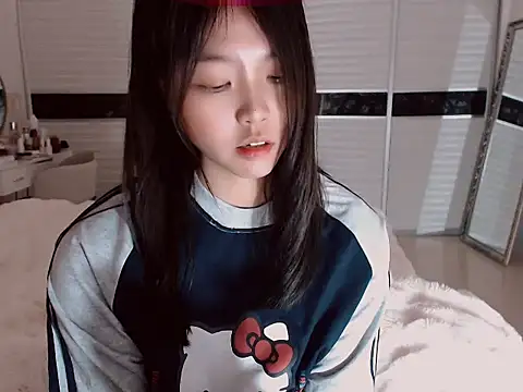 Snapshot of -Lucky_Girl chatting on 12, 2, 2025 -Lucky Girl online show from 12, 2, 2025