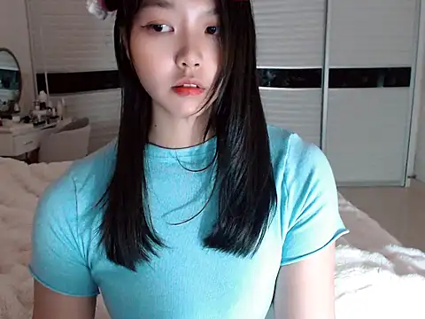 Snapshot of -Lucky_Girl chatting on 2, 3, 2025 -Lucky Girl online show from 2, 3, 2025