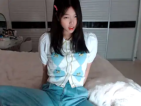 Snapshot of -Lucky_Girl chatting on 11, 3, 2025 -Lucky Girl online show from 11, 3, 2025