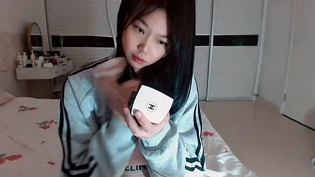 Snapshot of -Lucky_Girl chatting on 9, 9, 2025 -Lucky Girl online show from 9, 9, 2025